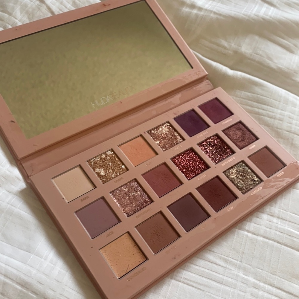 Huda Beauty New Nude Palette